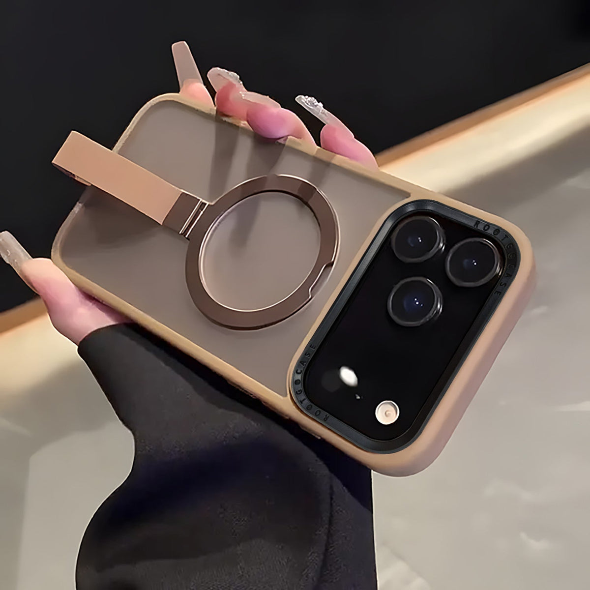 iPhone 17 Pro & 17 Pro Max Magnetic Ring Stand Hand Holding Band Case